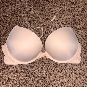 Victoria's Secret Wear Everywhere Cream Molded Push-Up Bra